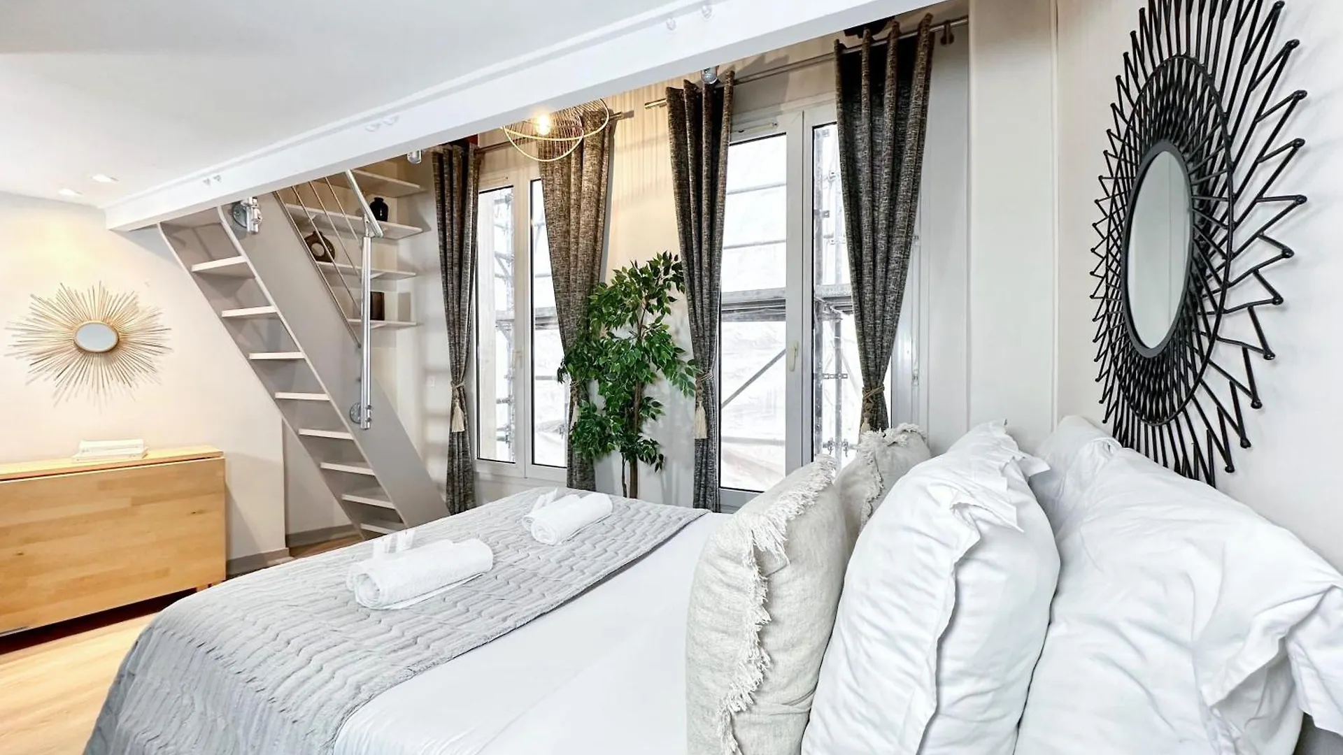 Stylish Duplex In Front Of Buttes-Chaumont Apartment Paris 0*,